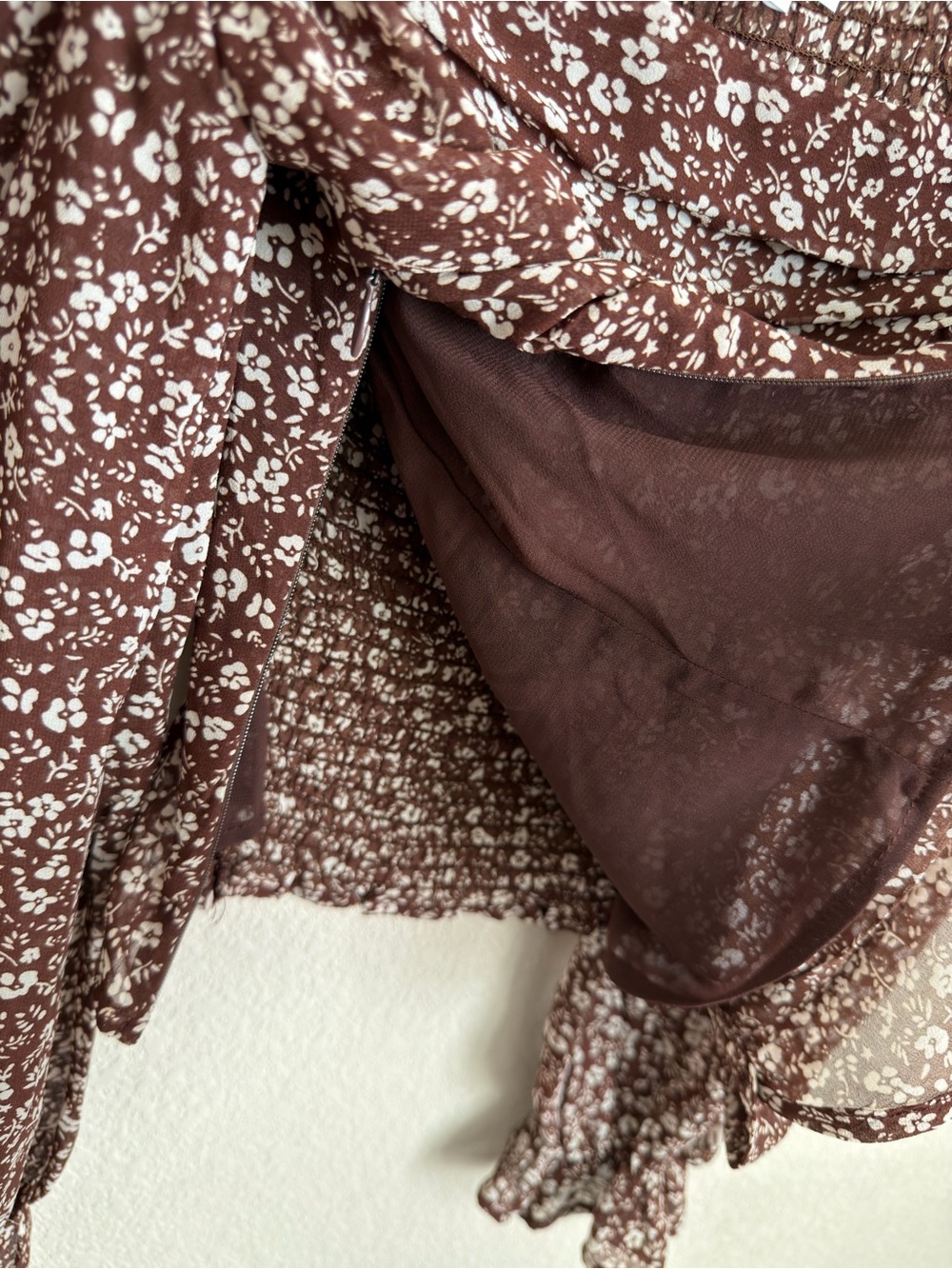 ASTR The Label Tonina Top S Brown Ivory Ditsy Floral Square Neck Puff Sleeve - Picture 4 of 16